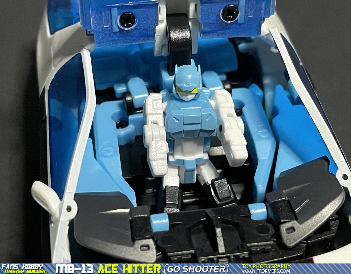 Fans Hobby MB-13 Ace Hitter (Go Shooter) In-Hand Images Gallery